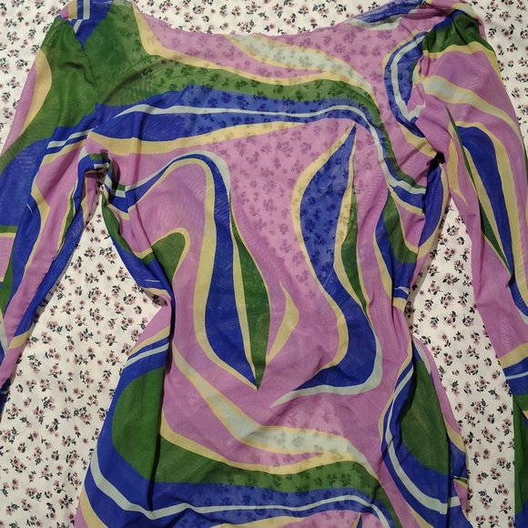 Colorful Swirl Patterned Top - Picture 7 of 8
